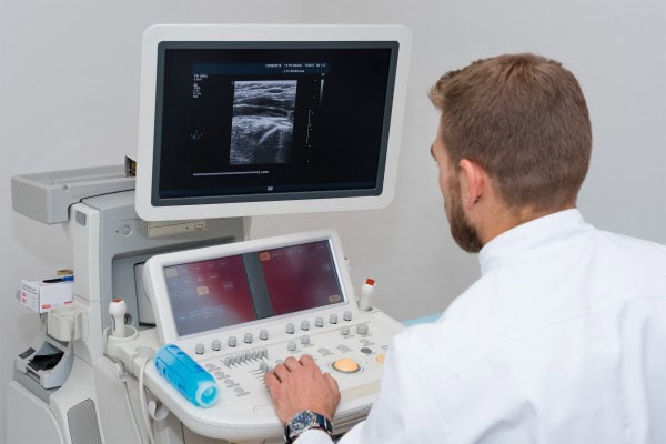Facharzt Dr. Bernhard Scheja: Die Evolution der Ultraschalltechnologie in der Patientenversorgung