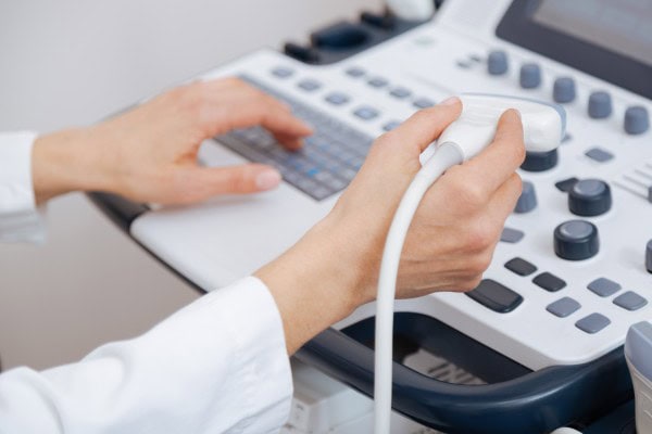 Internist Bernhard Scheja: Die Bedeutung sonografischer Verfahren für die moderne Medizin